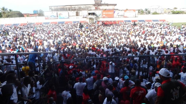 The crowd of ALP supporters at the Antoinette Tubman Stadium. Photo: Zeze Ballah