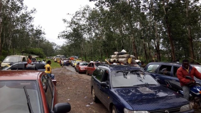 Traffic created on the road to Harbel as a result of the protests. Photo: Gbatemah Senah.