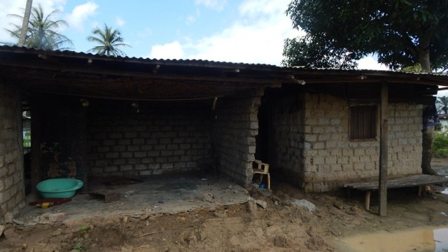 A house affected by the flood in Peter Town. Photo: Gbatemah Senah 