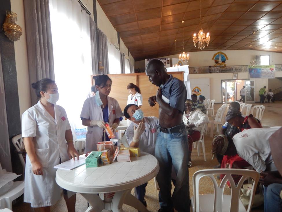A patient being examined at the Chinese Medical Team's booth during the Health Far, Photo: Gbatemah Senah